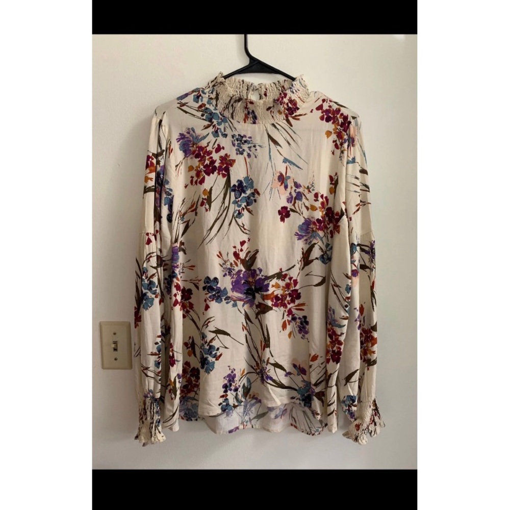 ✨ LONG FLOWEY FLORAL DRESSY BLOUSE SIZE MEDIUM ✨